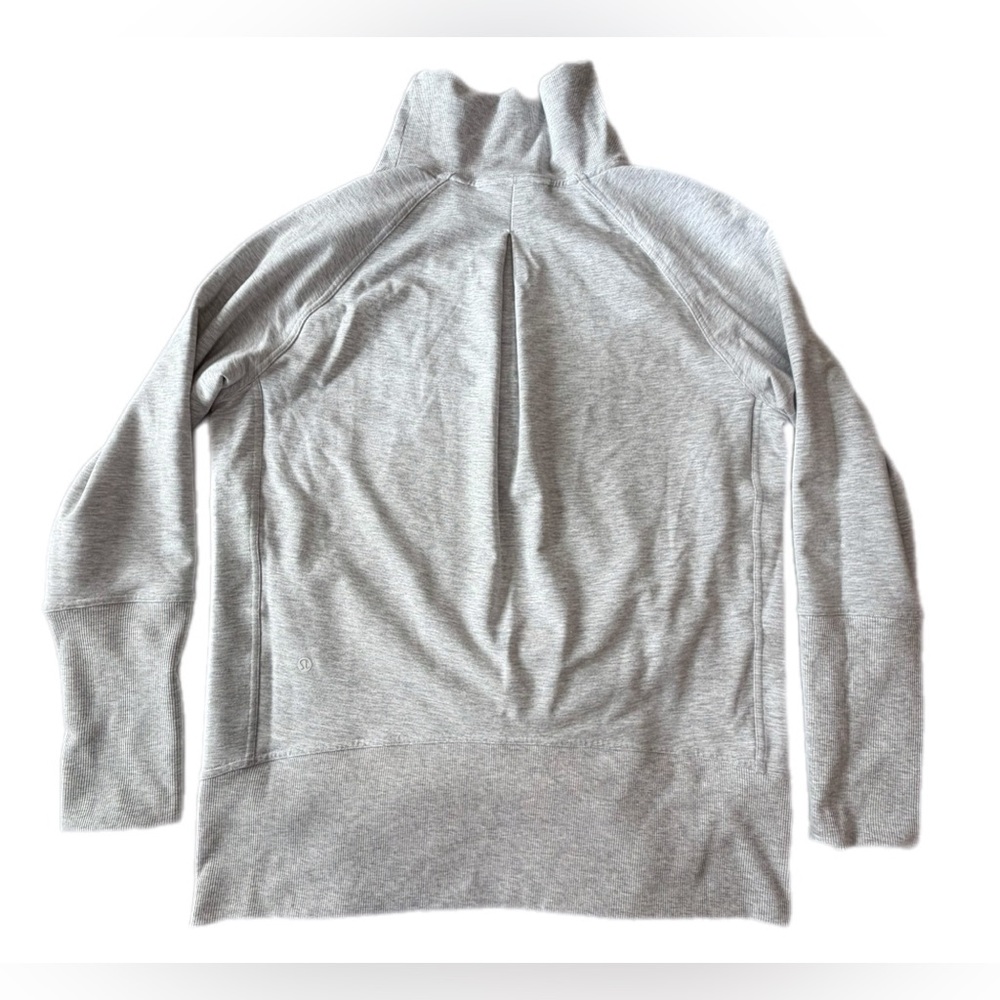 Lululemon High Lines Pullover
Heathered Core Ultra Light Grey - Picture 10 of 12